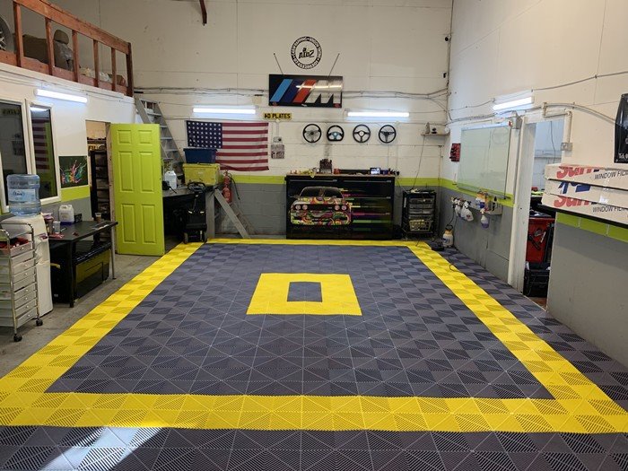 Car Garage Tile